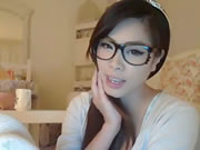 สาวแว่นตาเกาหลีบนเว็บแคม