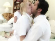 สองร่านไคลแม็กซ์ในเพศระหว่างเชื้อชาติ