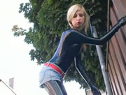 ชุด Catsuit สีบลอนด์สีบลอนด์รัสเซีย