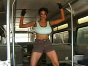 Lara Croft เปลือยกายภารกิจที่เป็นไปไม่ได้เปลื้องผ้า