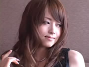 อากิโฮะ โยชิซาวะเกลี้ยกล่อมคุณบนเตียง